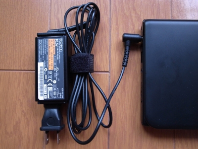 電源プラグ+ACアダプタ+ノートPC